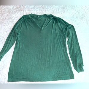 Nice Henley style top. Great for layering! Very soft material.
